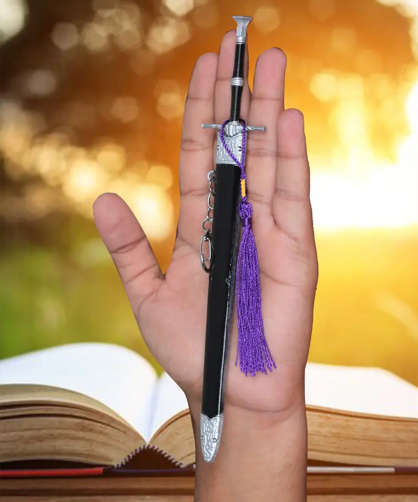 Longclaw Sword Keychain | Inspired by Game of Thrones | Jon Snow Valyrian Steel Mini Sword | Premium Metal Design with Sheath |