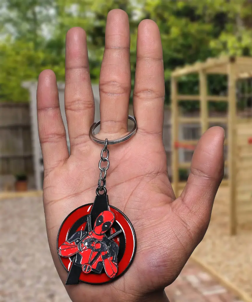 Deadpool With Heart Rotating Keychain | Avengers marvel Revolving Key rings 