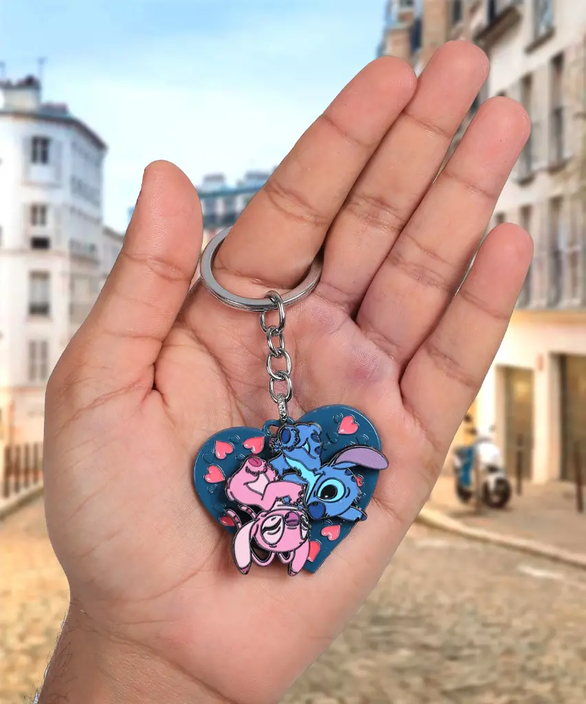 [Blue Pink Stitch Rotate] Blue And Pink Stitch Hugging Heart Shaped Rotating Metal keychain | Disney Stitch Revolving key rings 