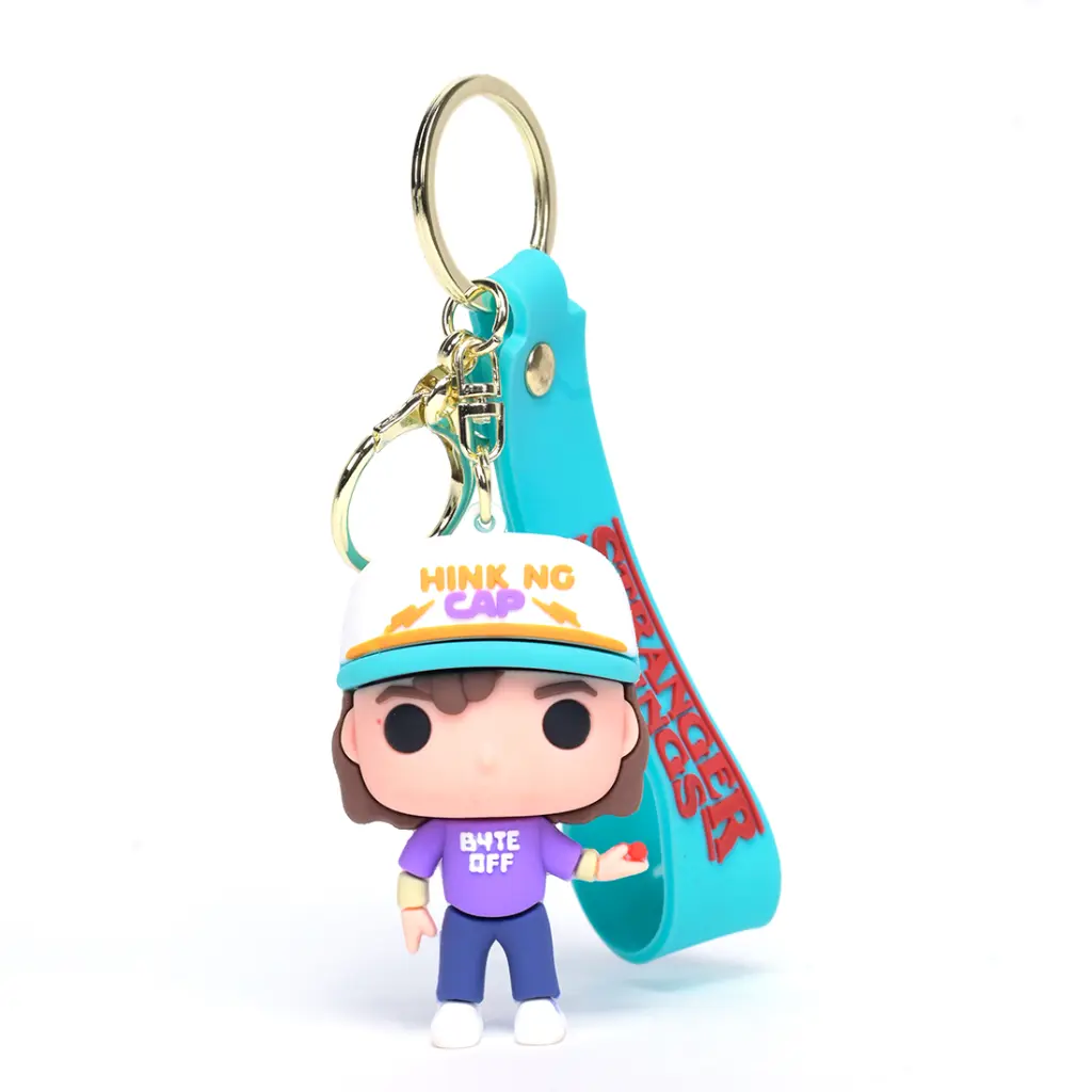 [Cap Stranger 3D keychain] Dustin Henderson Figure Keychain with Trucker Cap | Stranger Things Accessory on Teal Logo Strap | Netflix Collectible Key Ring